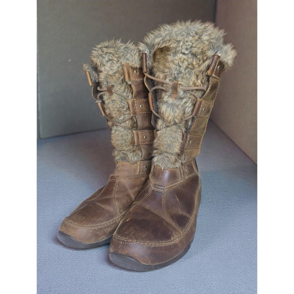 The North Face Shoes - The North Face Women's Boots Tan Suede Primaloft Winter Snow Boots Size 9.5